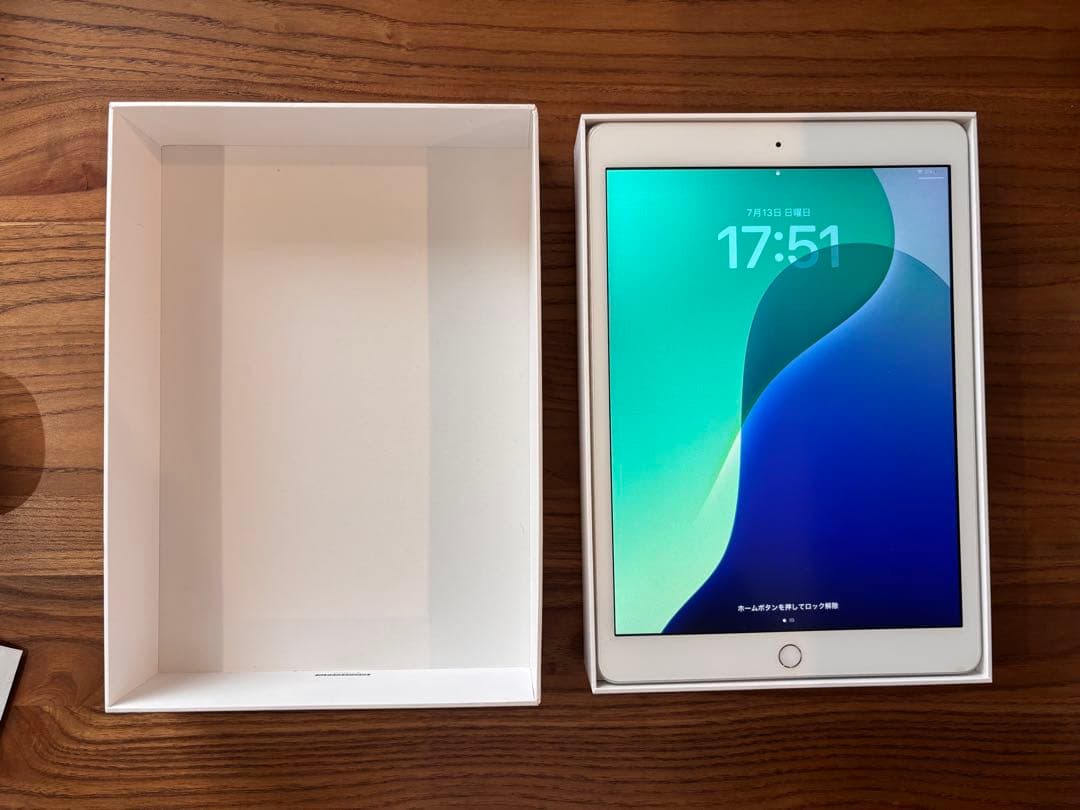 《値引き!》iPad 第7世代 Wi-Fiモデル（32GB） +Keyboard