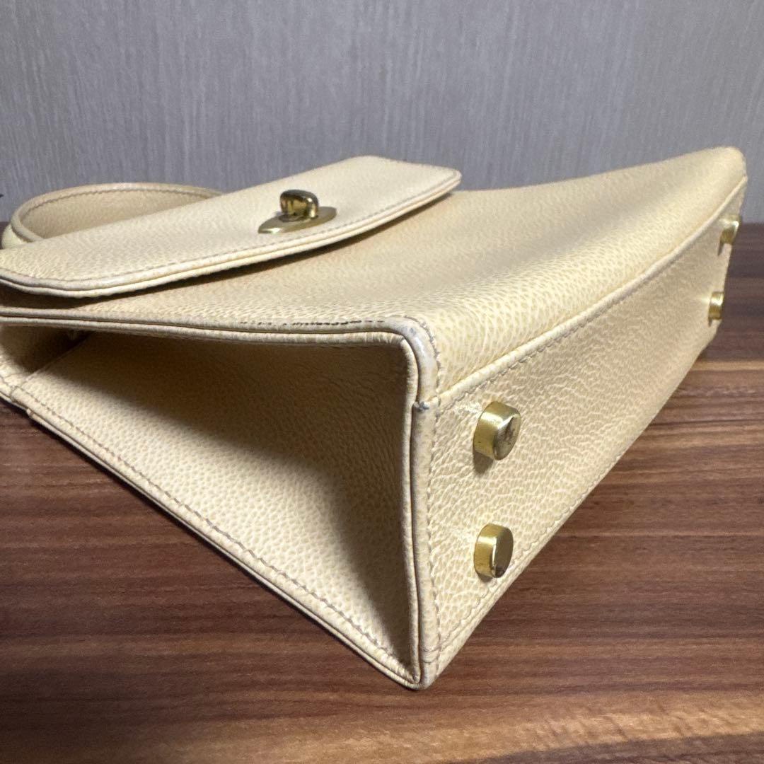 希少 オールドコーチ ショルダーバック 4413 ベージュ ゴールド金具