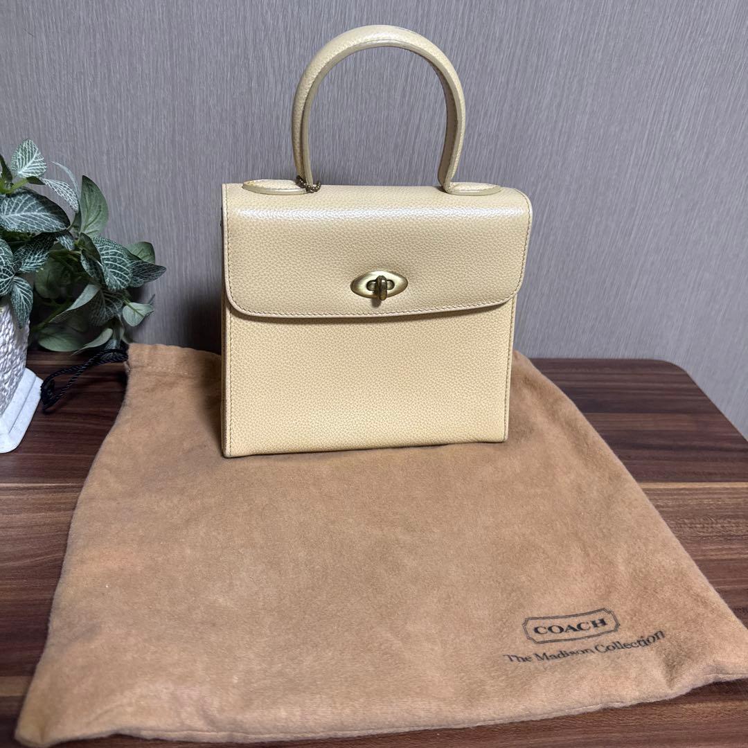 希少 オールドコーチ ショルダーバック 4413 ベージュ ゴールド金具