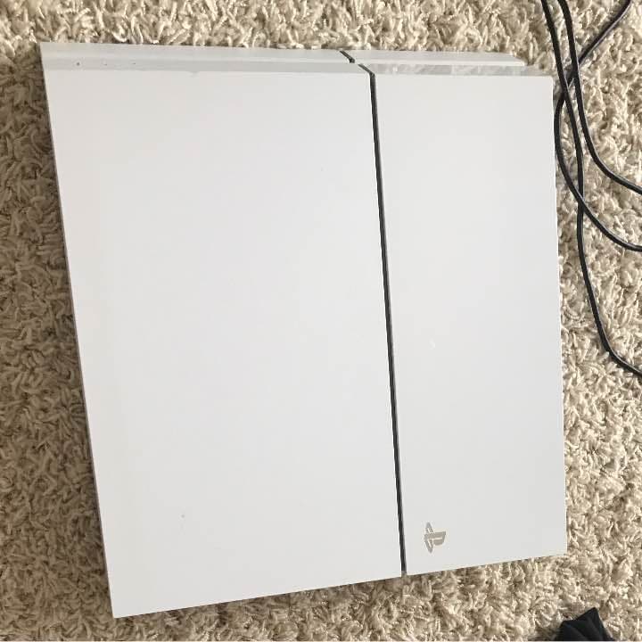 テレビとモンハンワールド付きプレステ4