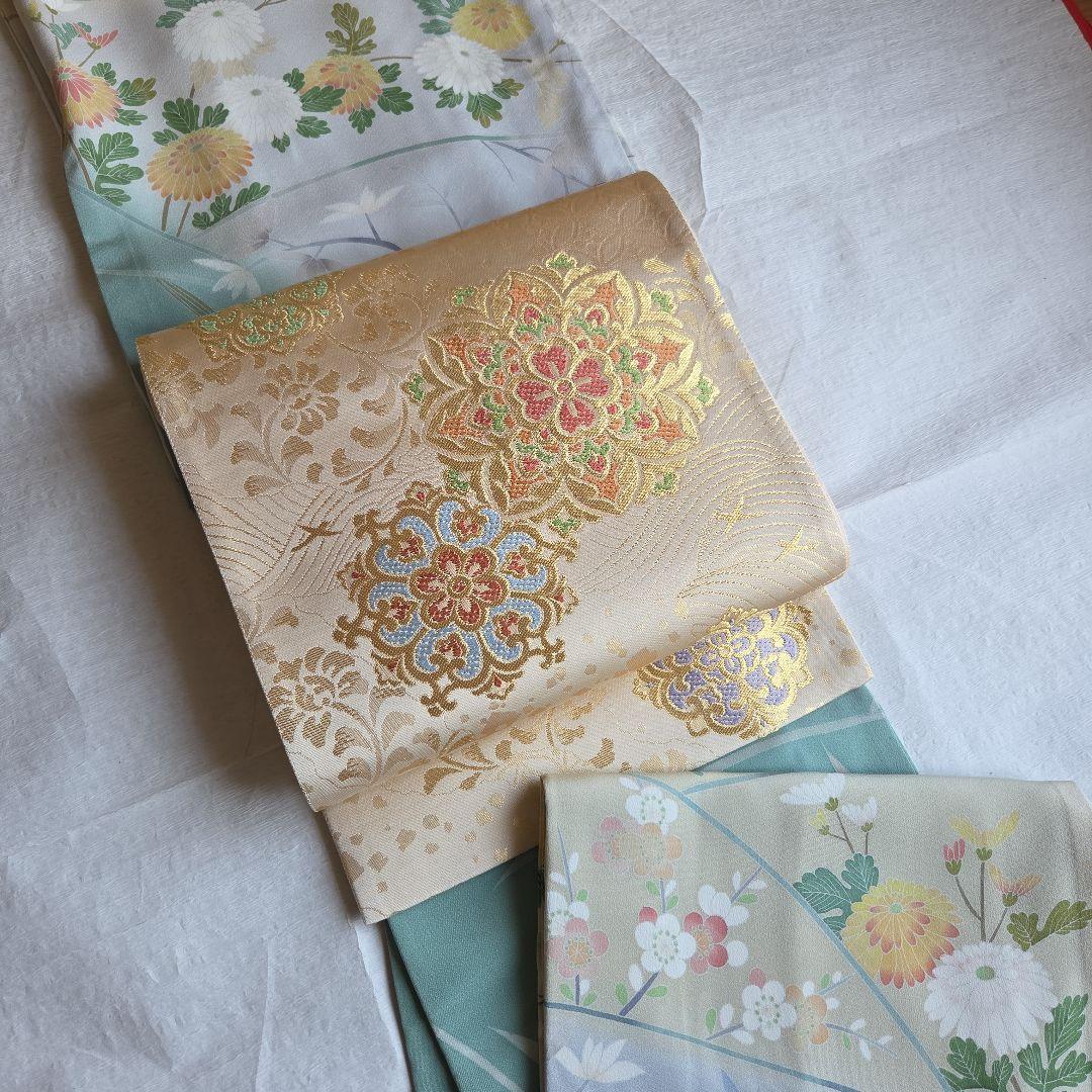 作家物　はんなりとした品の良さ　水浅葱色の染め訪問着