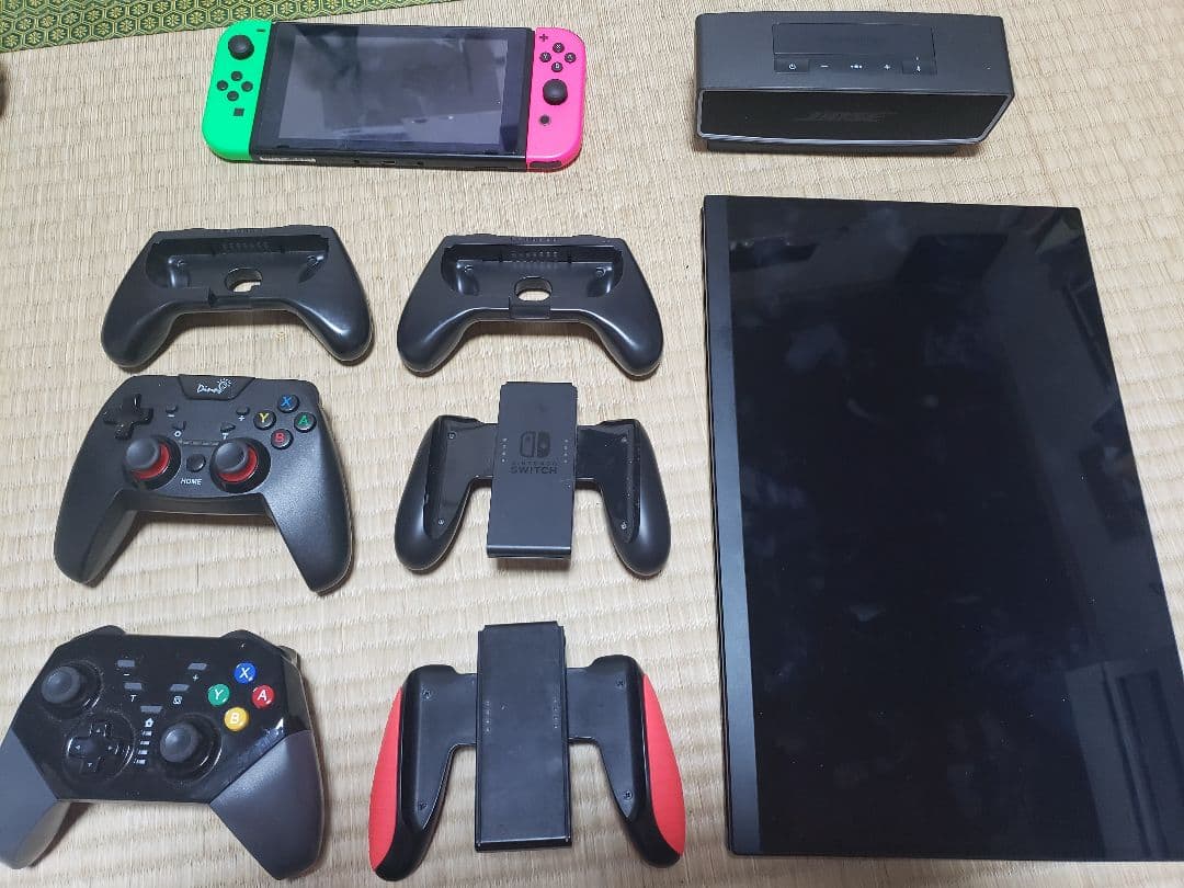 まとめてニンテンドースイッチソフト付き1TB SDカード　4ｋモバイルモニター