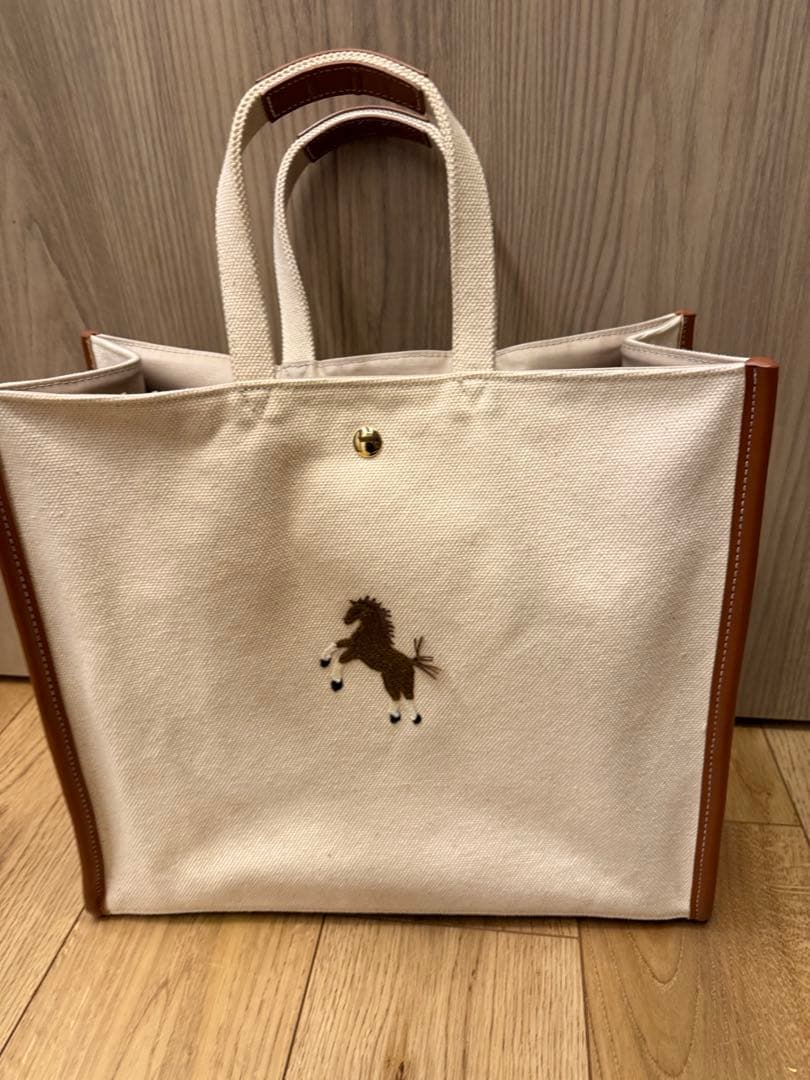【ぽんU・x・U】 美品　SEVEN TEN 馬刺繍 トートバッグ　大