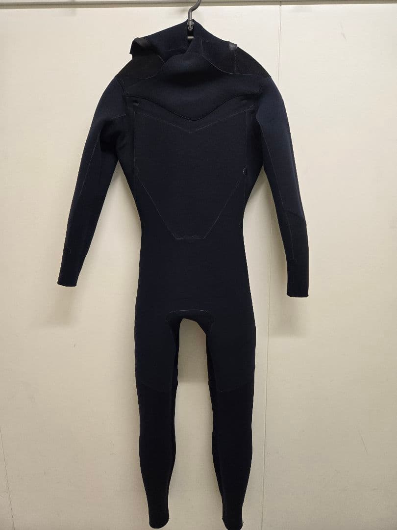 BILLABONG ウエットスーツ　サイズXLR　ハンガー付き