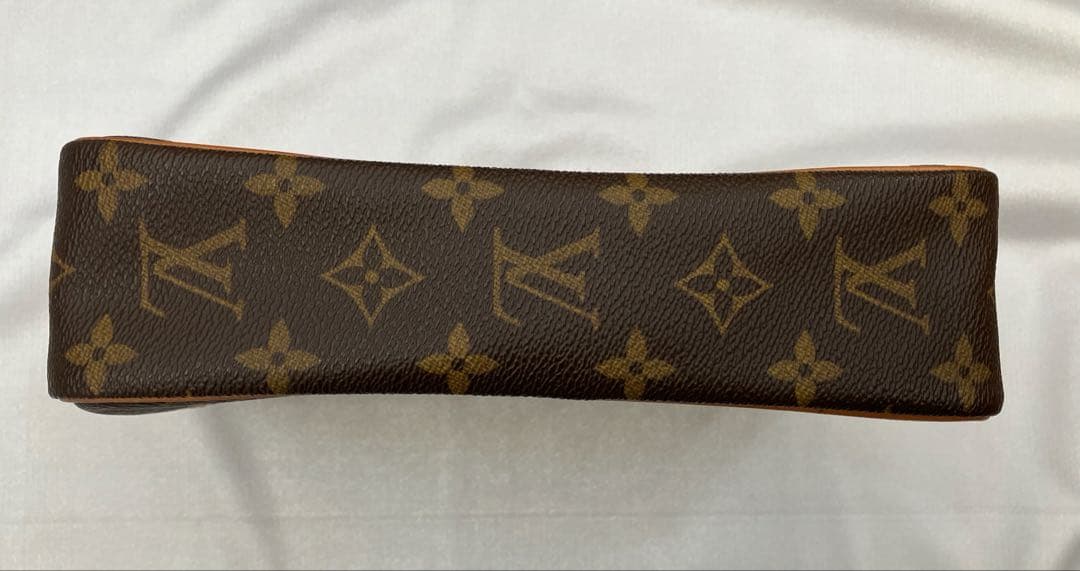 ルイヴィトン　モノグラム　コンピエーニュ23 クラッチバッグ