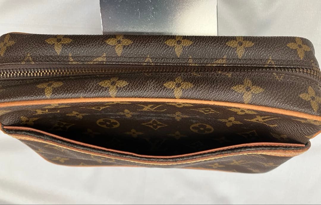 ルイヴィトン　モノグラム　コンピエーニュ23 クラッチバッグ