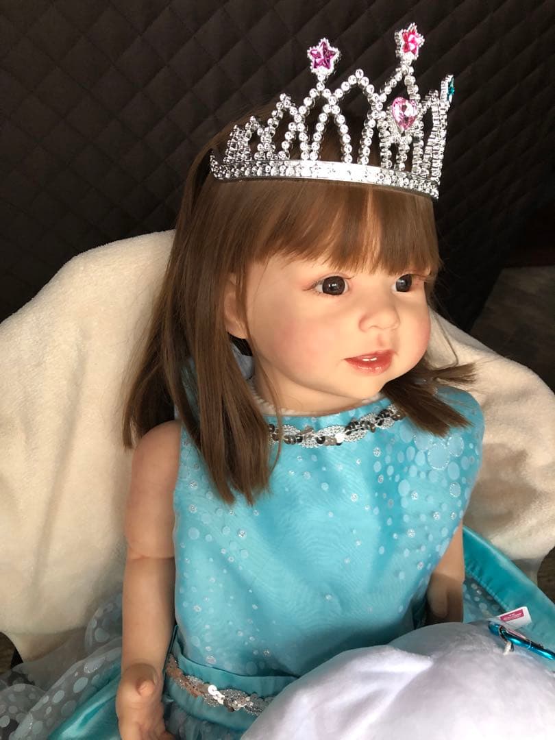 リボーンドール⭐️青いドレスの人形とティアラ