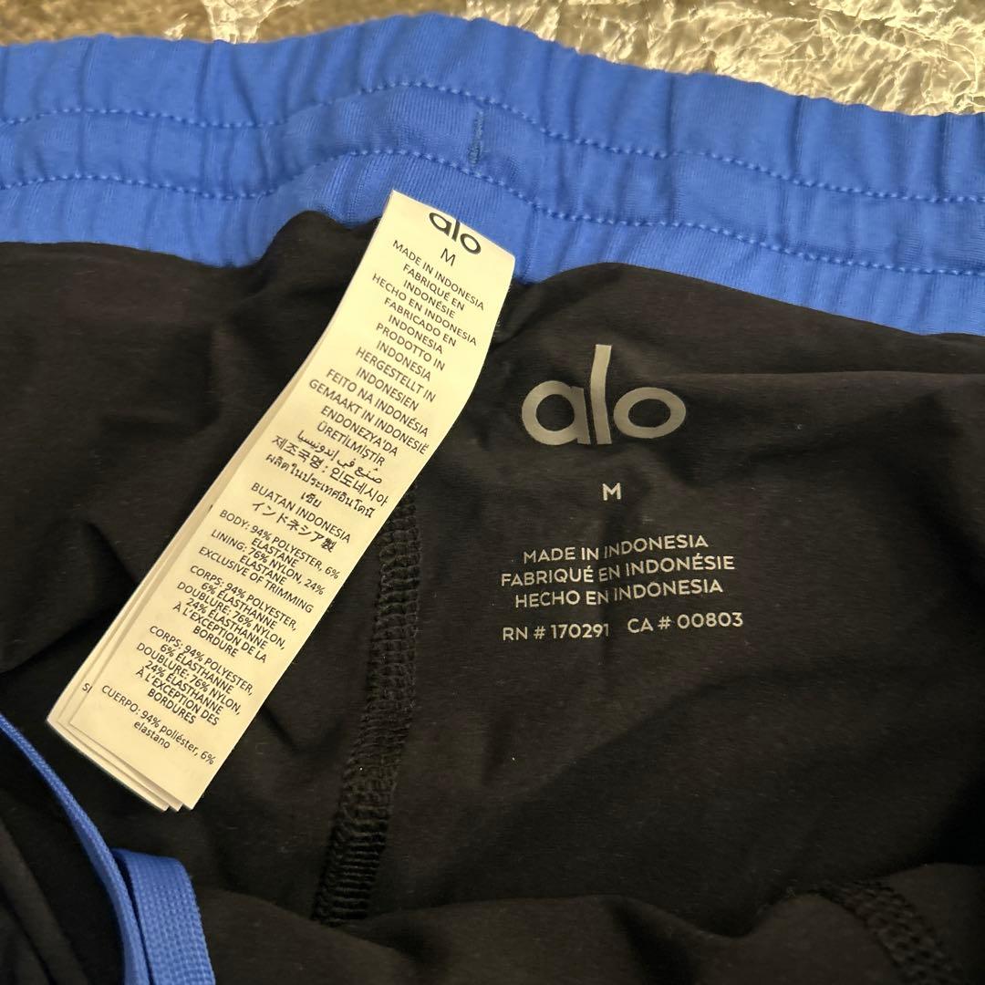 限定カラー‼️alo 青黒 ショートパンツ