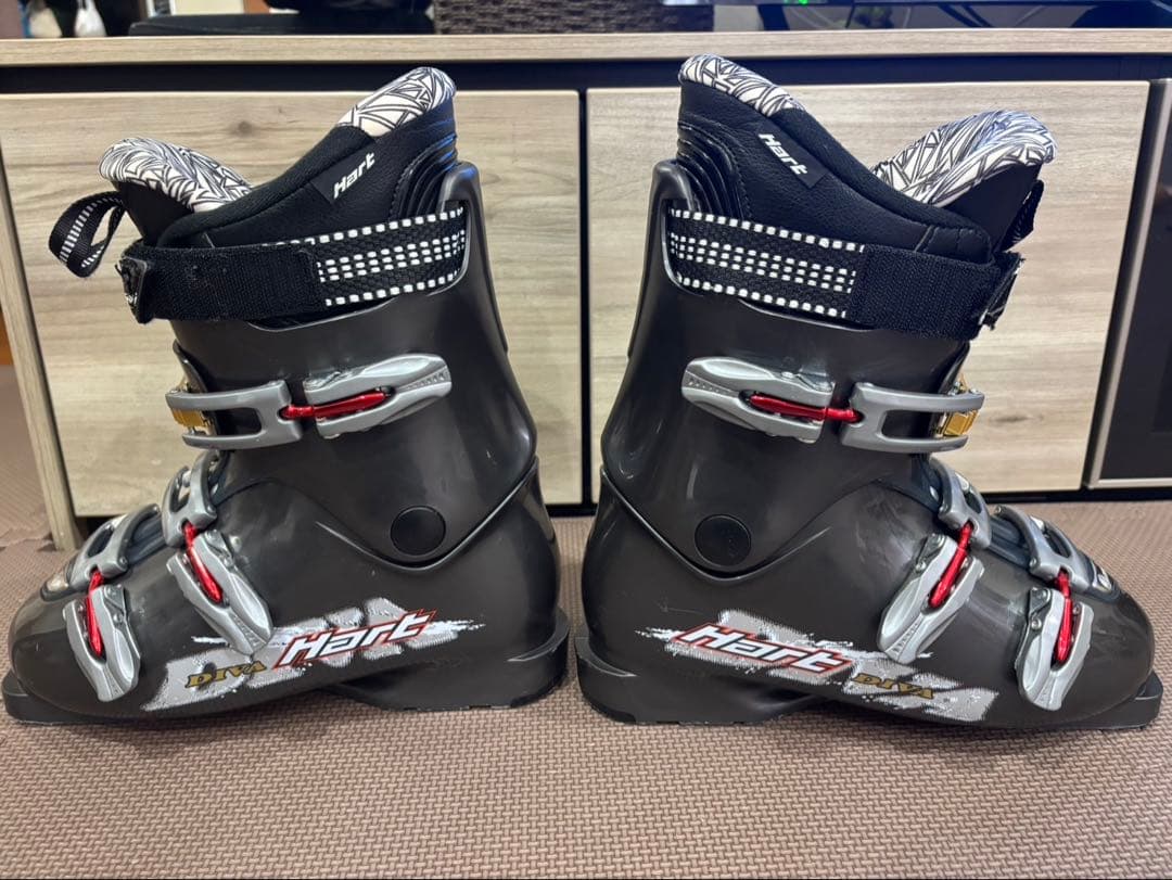 Hart スキー靴とSALOMONファンスキー板 セット