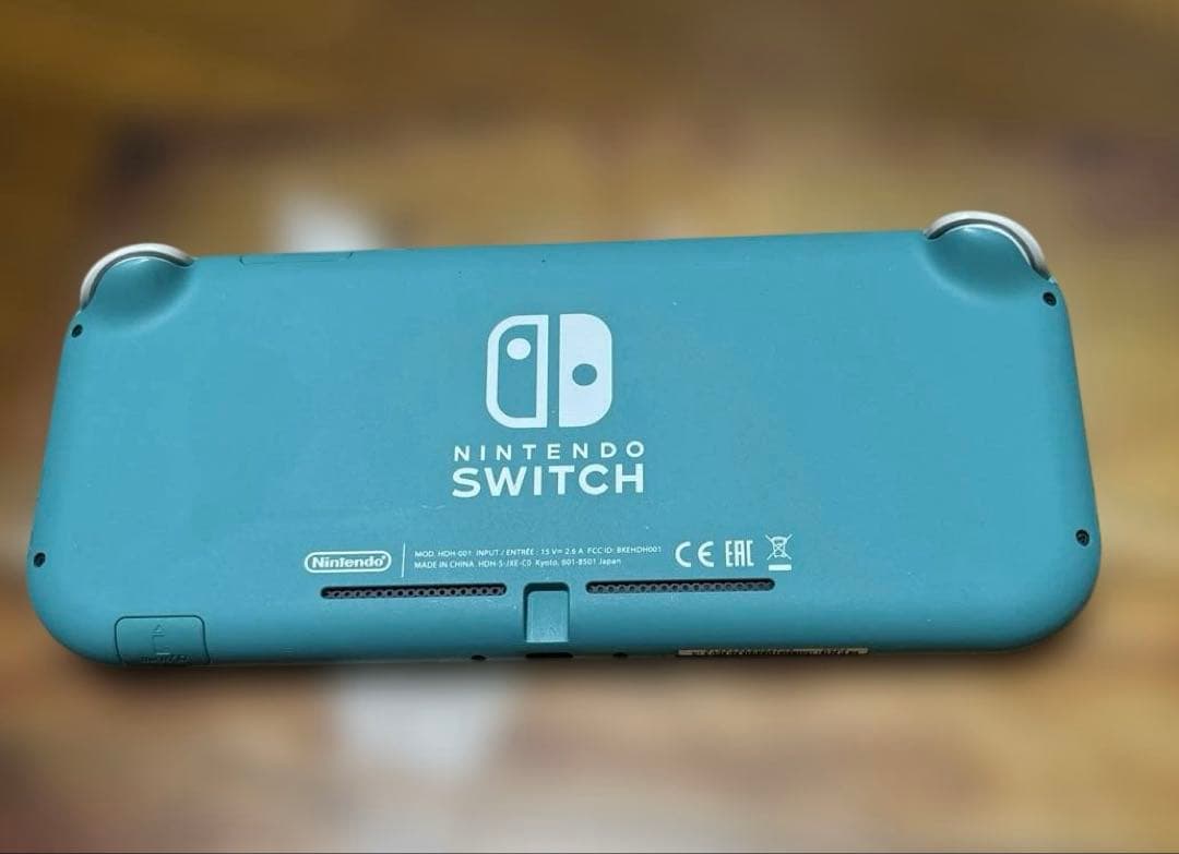 Nintendo Switch Lite ターコイズブルー スヌーピーカバー