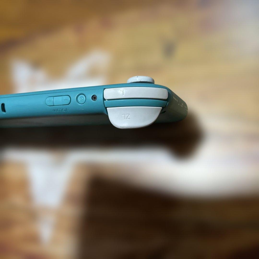 Nintendo Switch Lite ターコイズブルー スヌーピーカバー