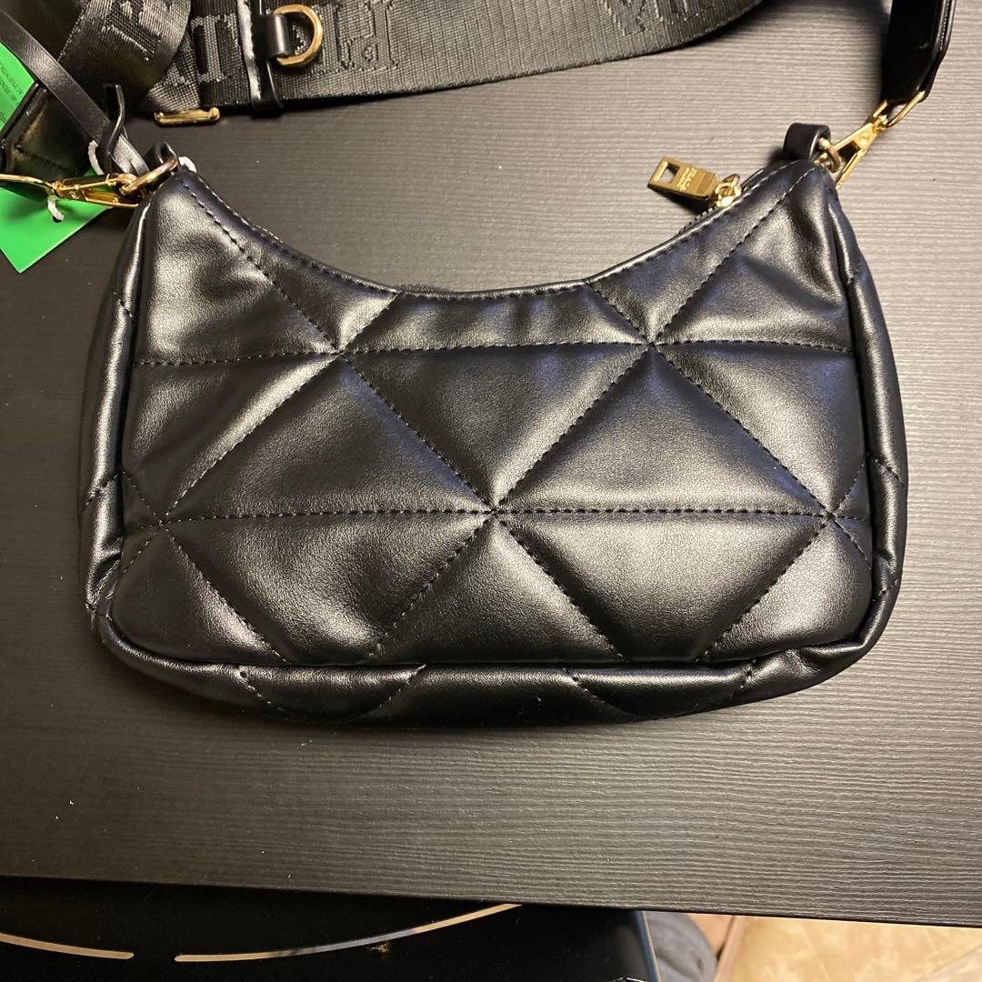 PRADA ブラック キルティングバッグ　ミニポーチとチェーン付