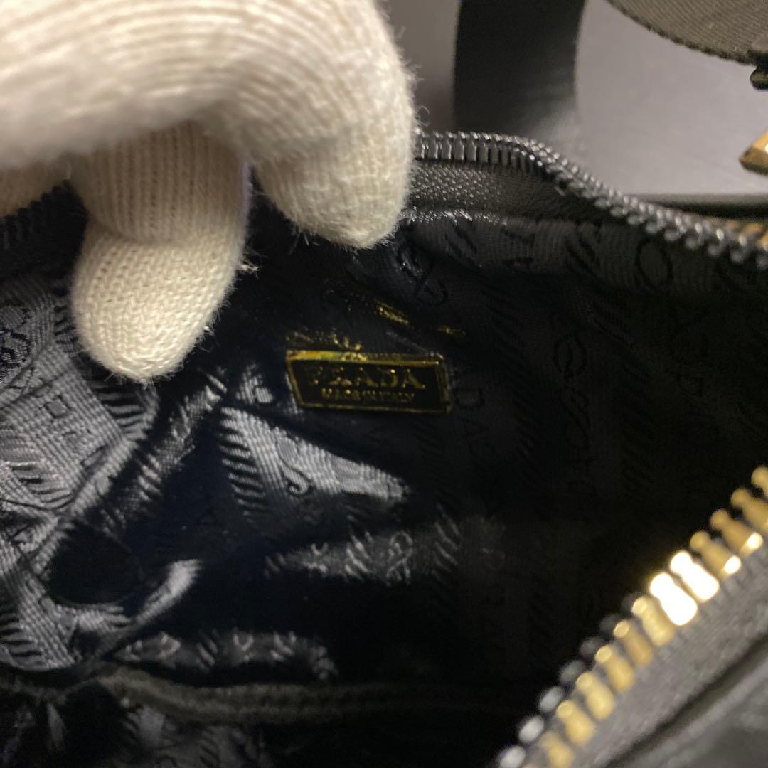 PRADA ブラック キルティングバッグ　ミニポーチとチェーン付