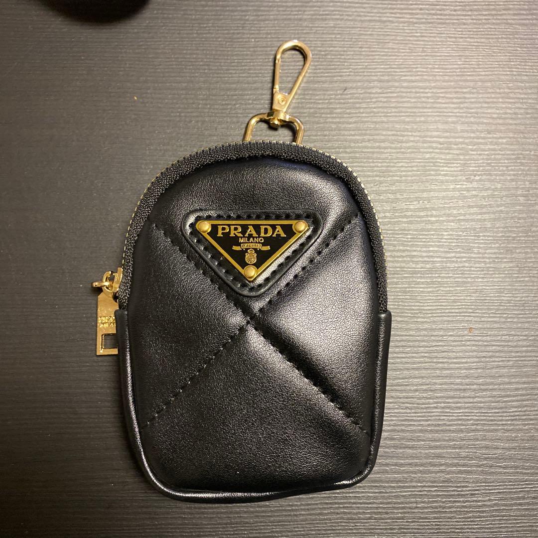 PRADA ブラック キルティングバッグ　ミニポーチとチェーン付