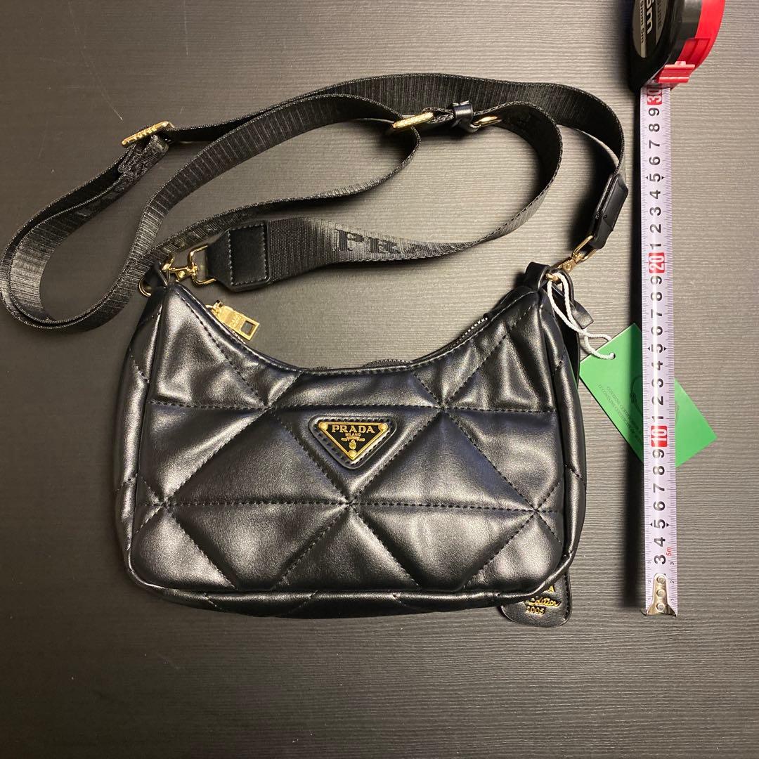 PRADA ブラック キルティングバッグ　ミニポーチとチェーン付