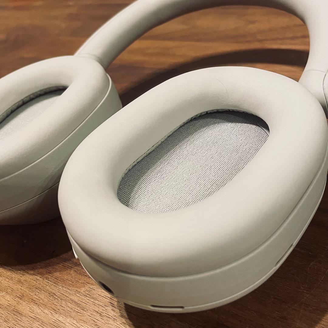 極美品 SONY WH-1000XM5 プラチナシルバー 完動品ノイキャン最高峰