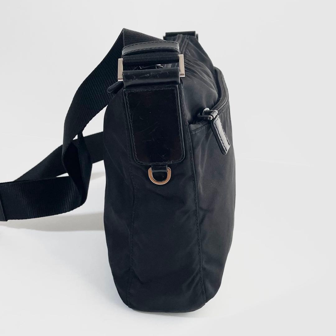 【美品】プラダ ショルダーバッグ カメラバッグ ナイロン×レザー