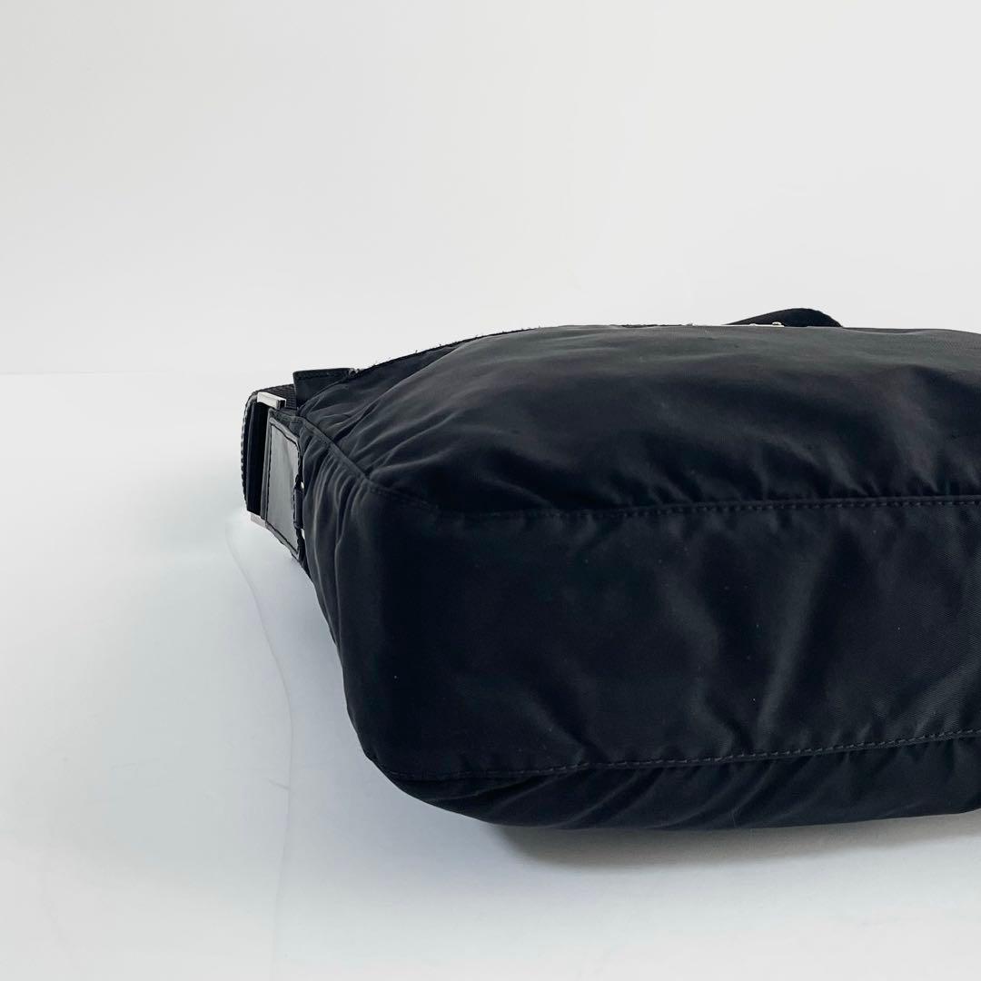 【美品】プラダ ショルダーバッグ カメラバッグ ナイロン×レザー