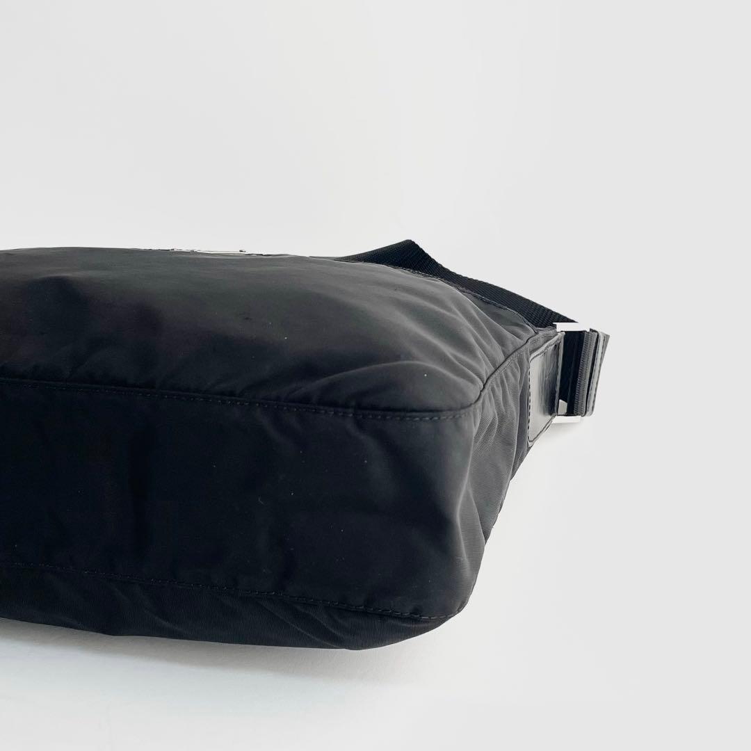 【美品】プラダ ショルダーバッグ カメラバッグ ナイロン×レザー