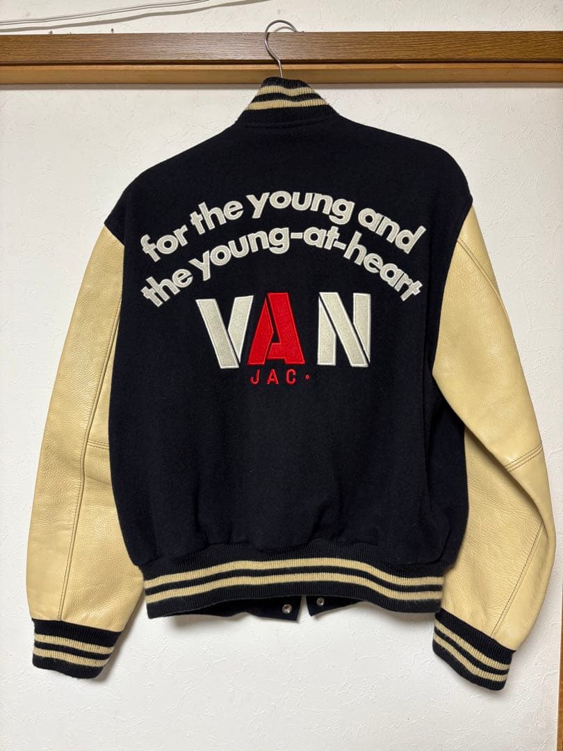 VAN JAC スタジャン ネイビー/ベージュ