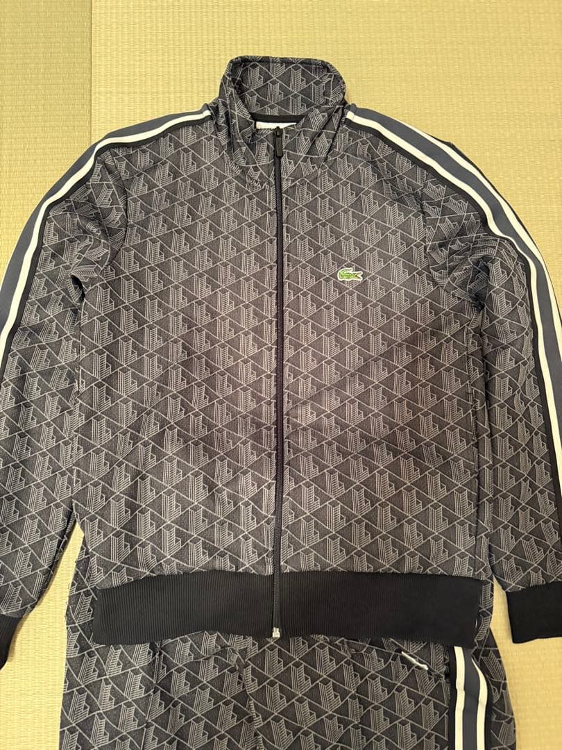 美品　LACOSTE 上だけ