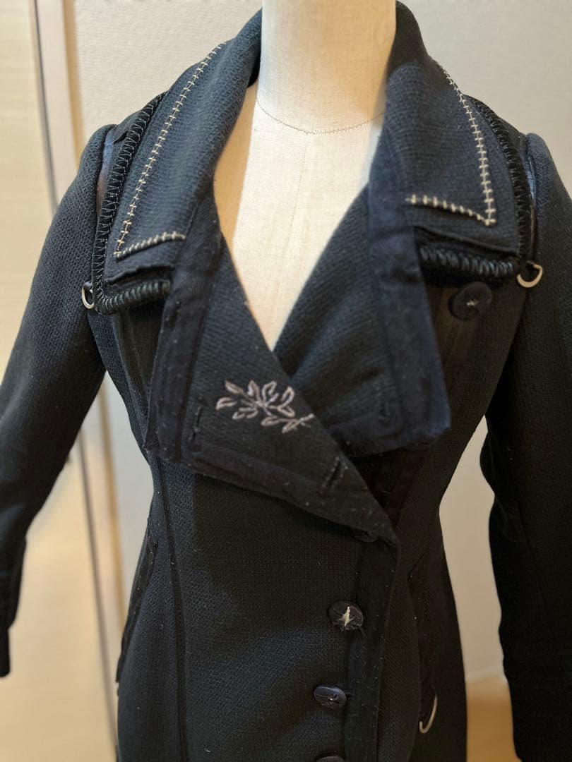 マリテフランソワジルボーベージュ フロントボタン ロングコート