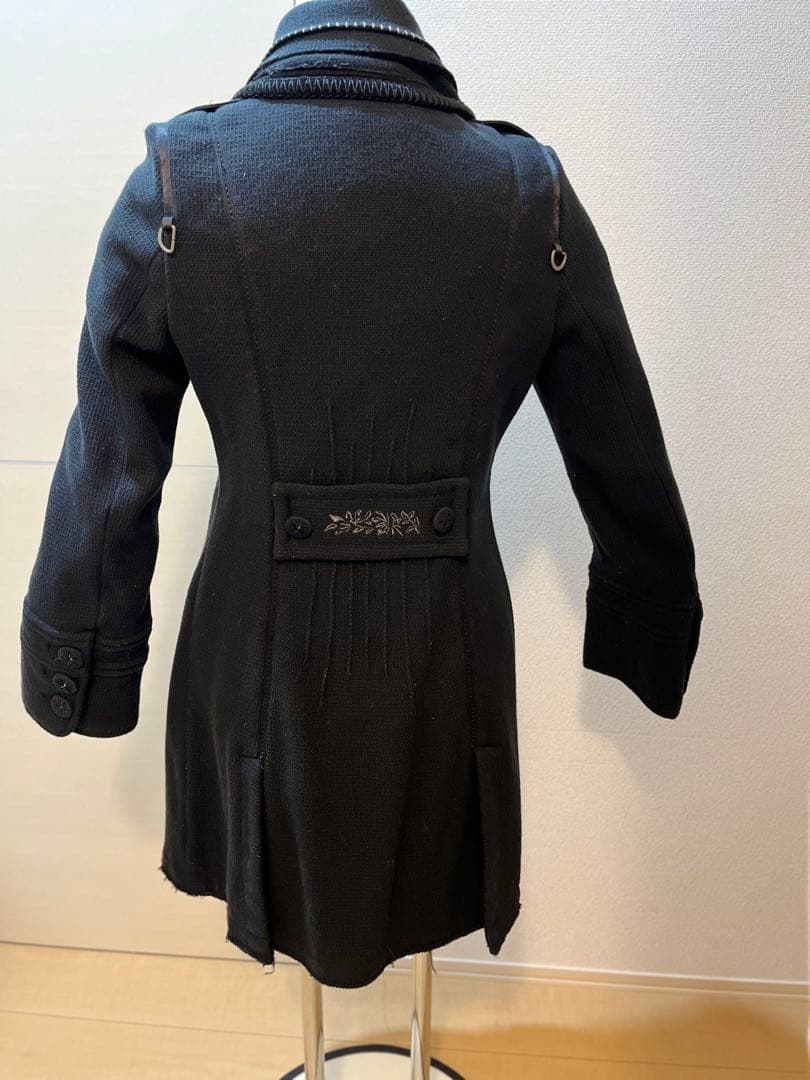 マリテフランソワジルボーベージュ フロントボタン ロングコート