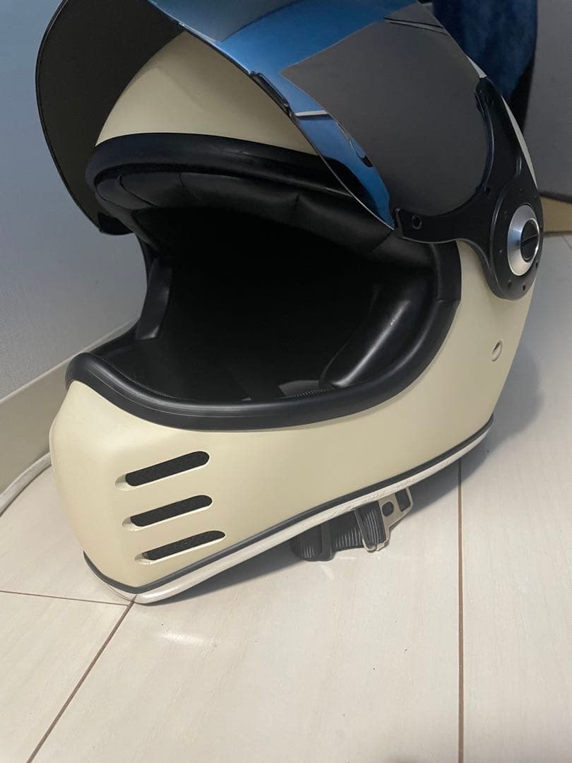 【定価2万】フルフェイスヘルメット　バイク