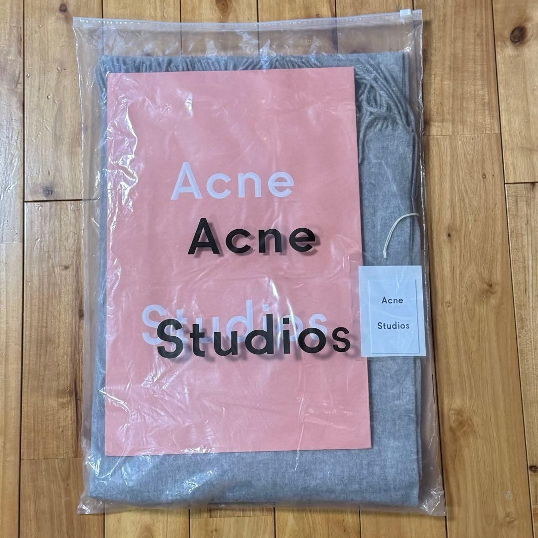 なりこ　新品未使用 Acne Studios マフラー