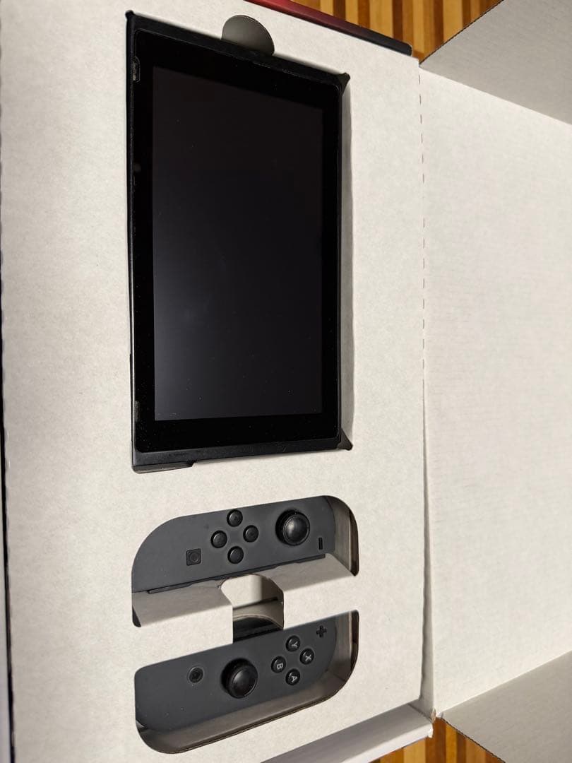 switch本体　箱付き　Nintendo