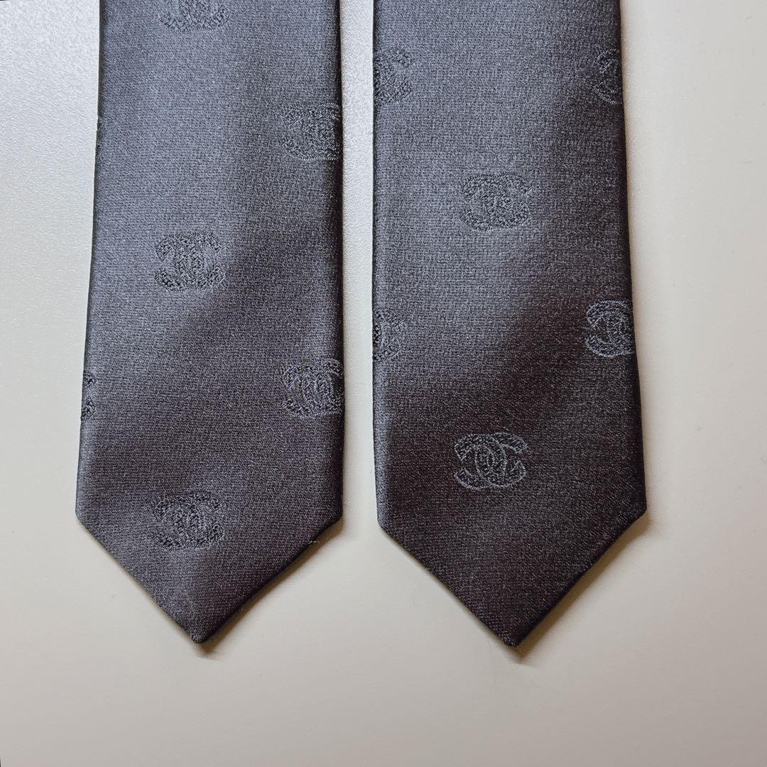 CHANEL 5.0 ナロータイ ココマーク ソリッド シルバーグレー シルク