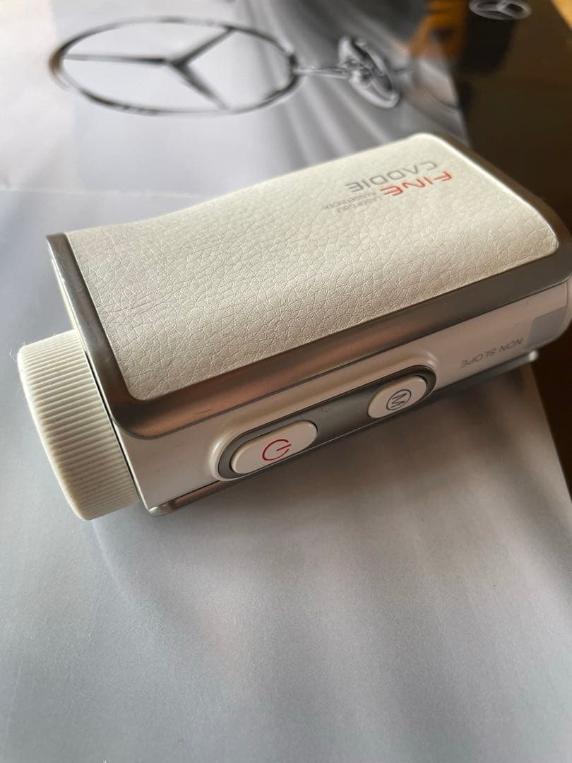 美品　FINECADDIE J300 レーザー距離計