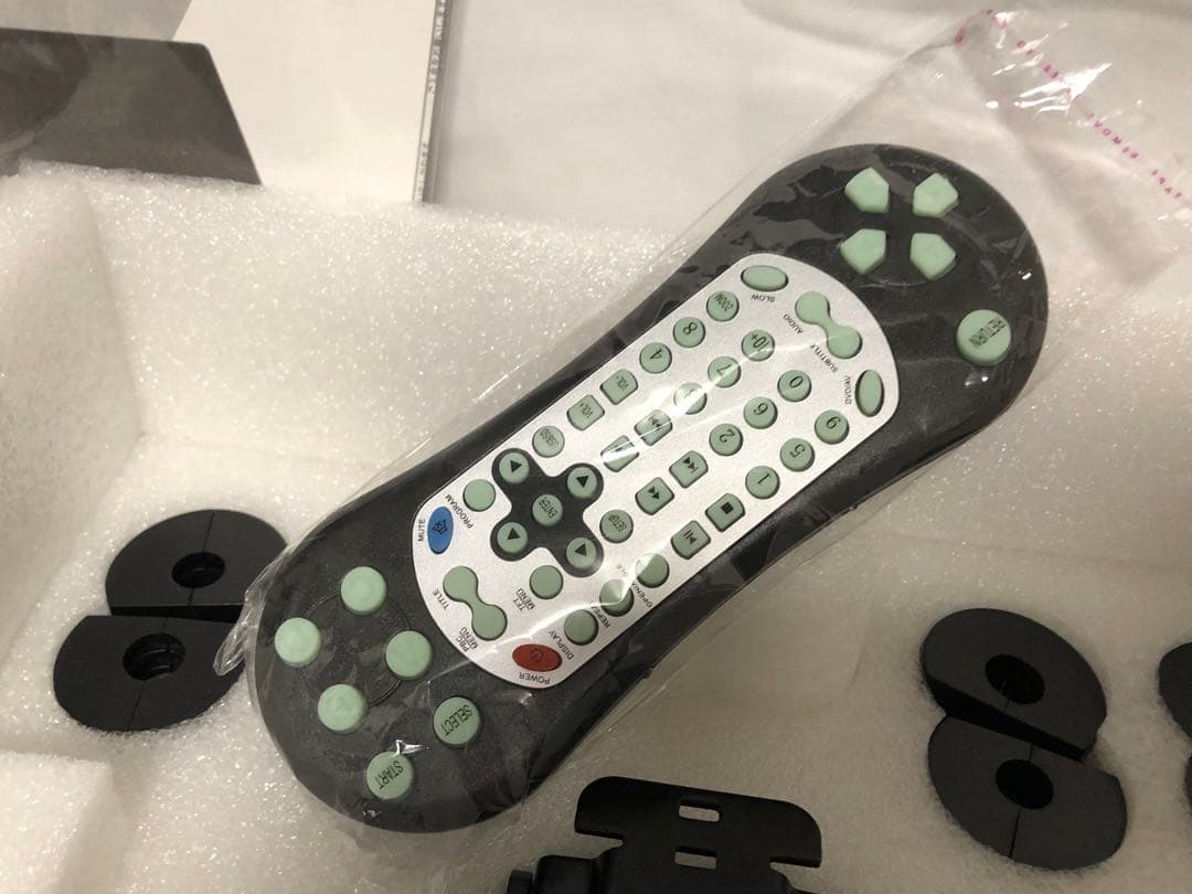 11.6インチ　TFTヘッドレストモニター 1116DVD HDMI