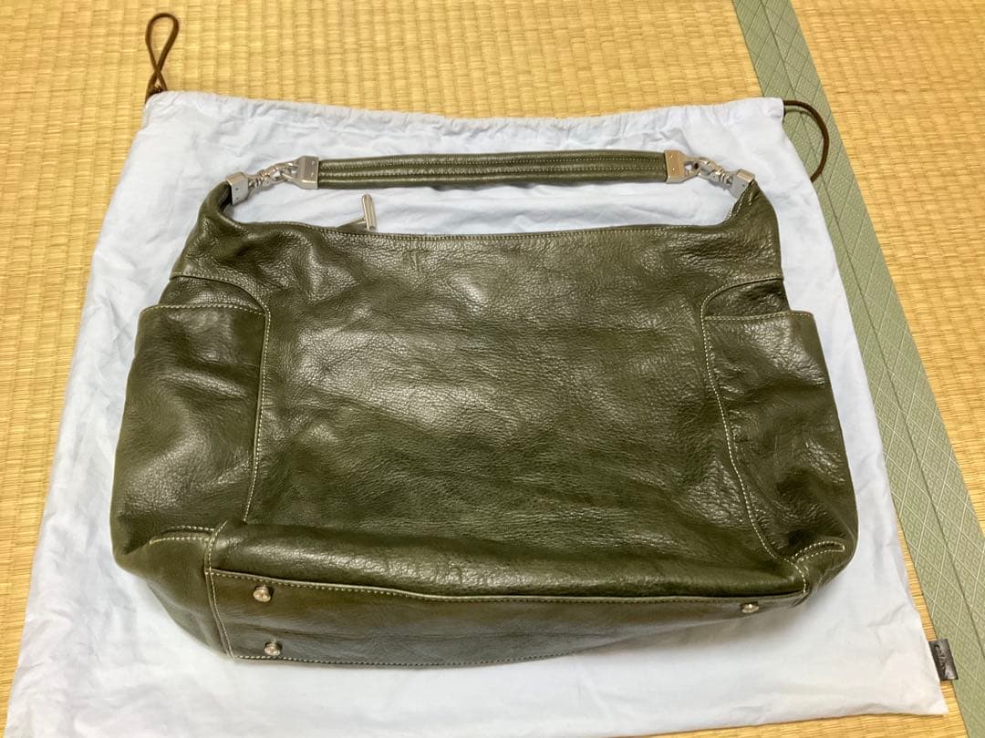 アニアリ　ショルダーバック　2WAY　大容量　グリーン　未使用