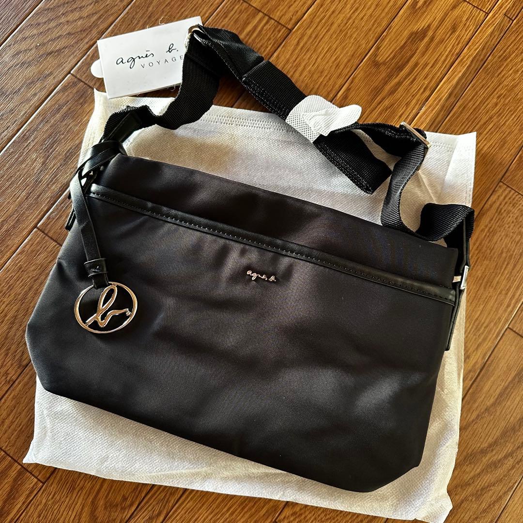 アニエスベー ナイロン ショルダーバッグ ブラック チャーム 斜め掛け