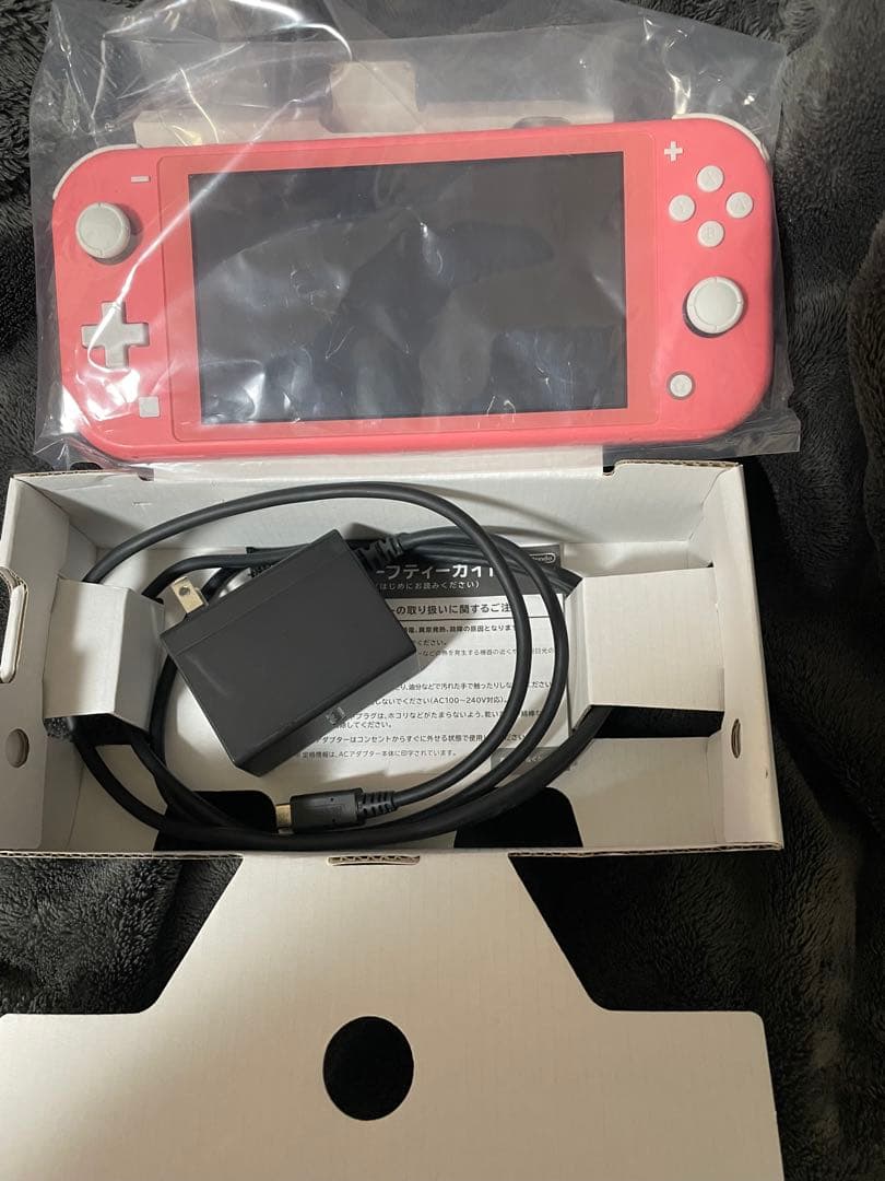 Nintendo Switch Lite コーラル　本体　箱付き　スイッチライト