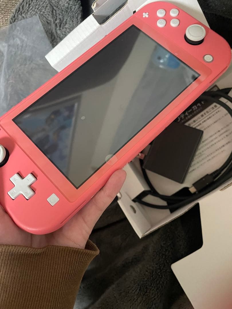 Nintendo Switch Lite コーラル　本体　箱付き　スイッチライト