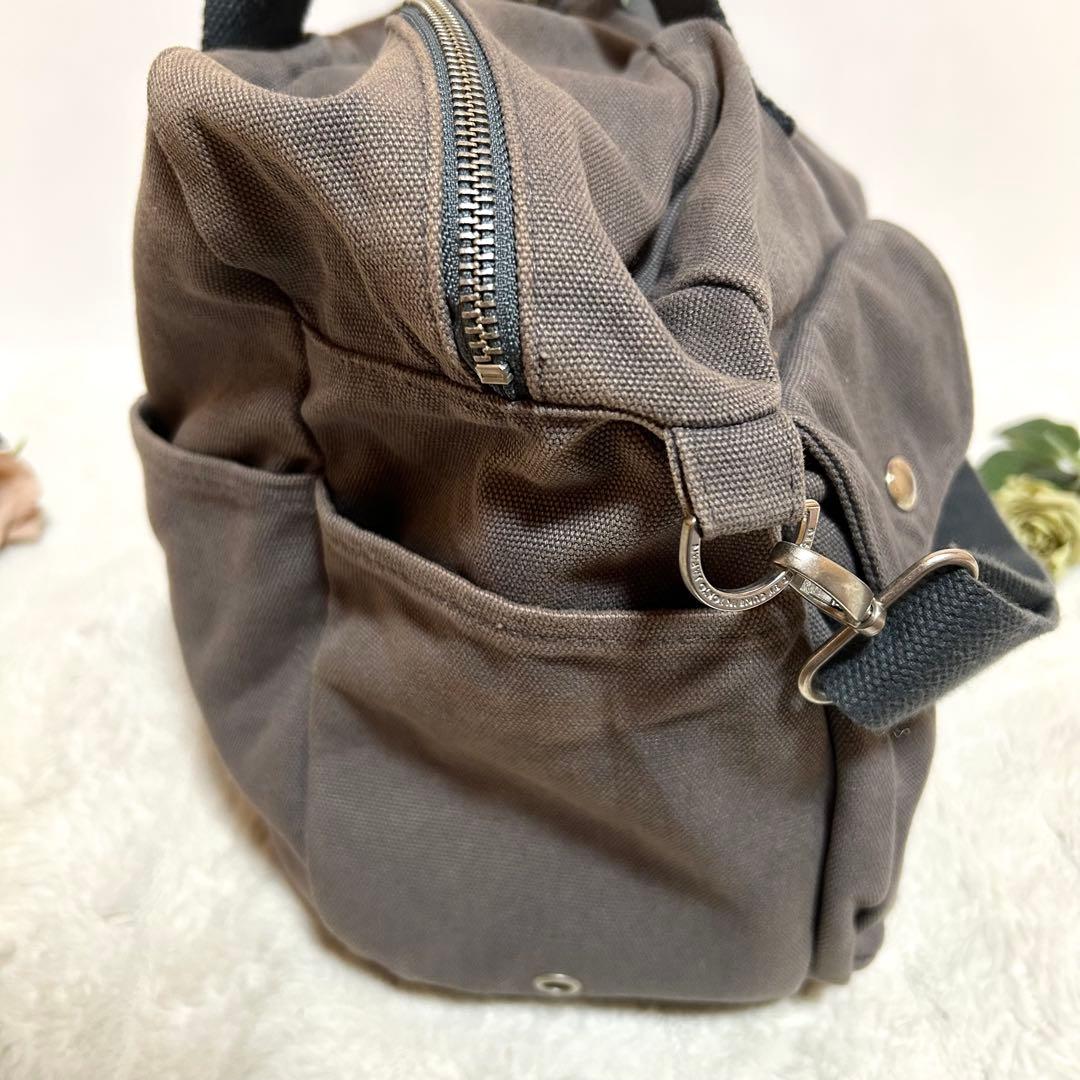 【完売品】CUNE キャンバスショルダーバッグ うさぎいっぱい ポケット多数