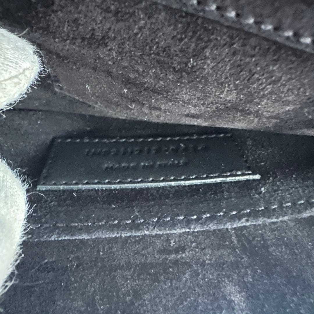 イヴ・サンローラン　レザー クラッチバッグ