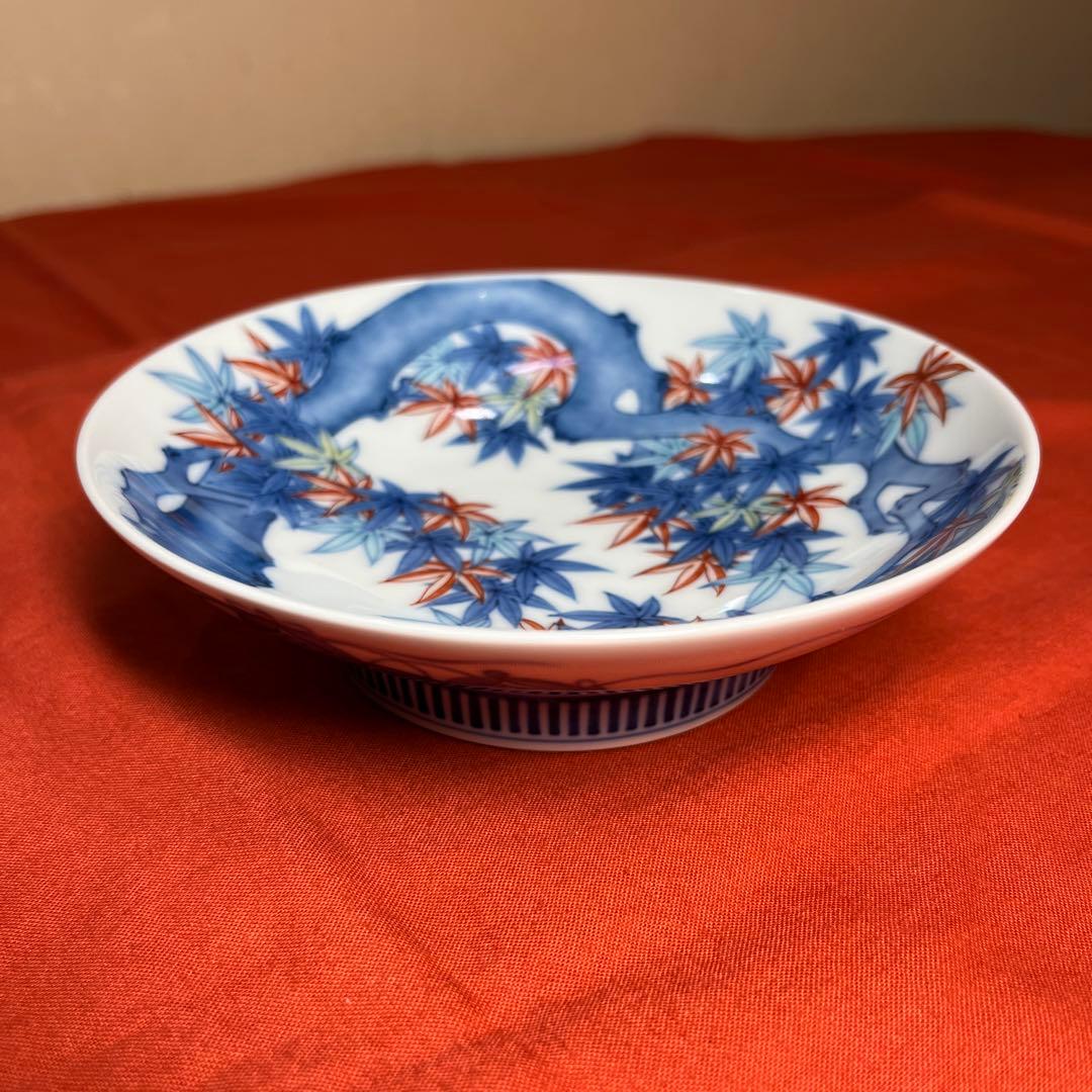 市川光春「色鍋島紅葉文櫛高台皿」