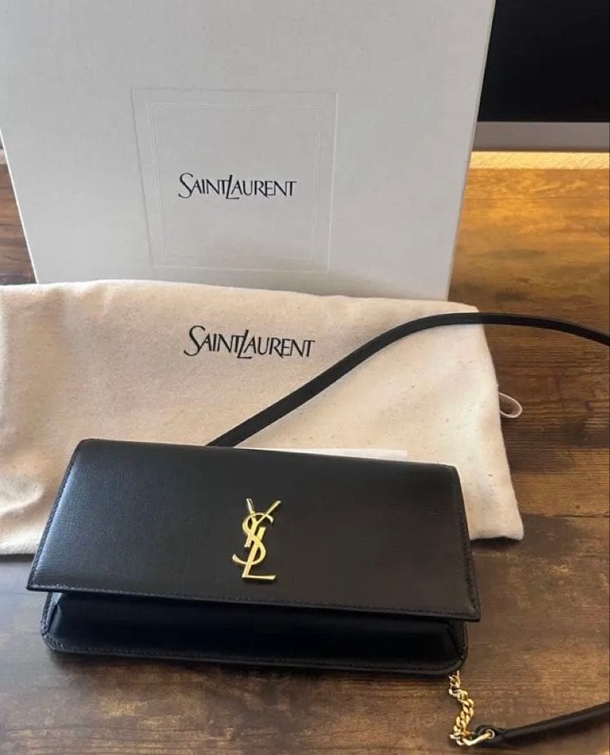 【新品未使用／鑑定済み／付属品完備】YSL フォンホルダー 正規品✨