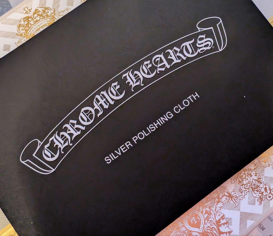 クロムハーツ タイニーCHクロスフープピアス