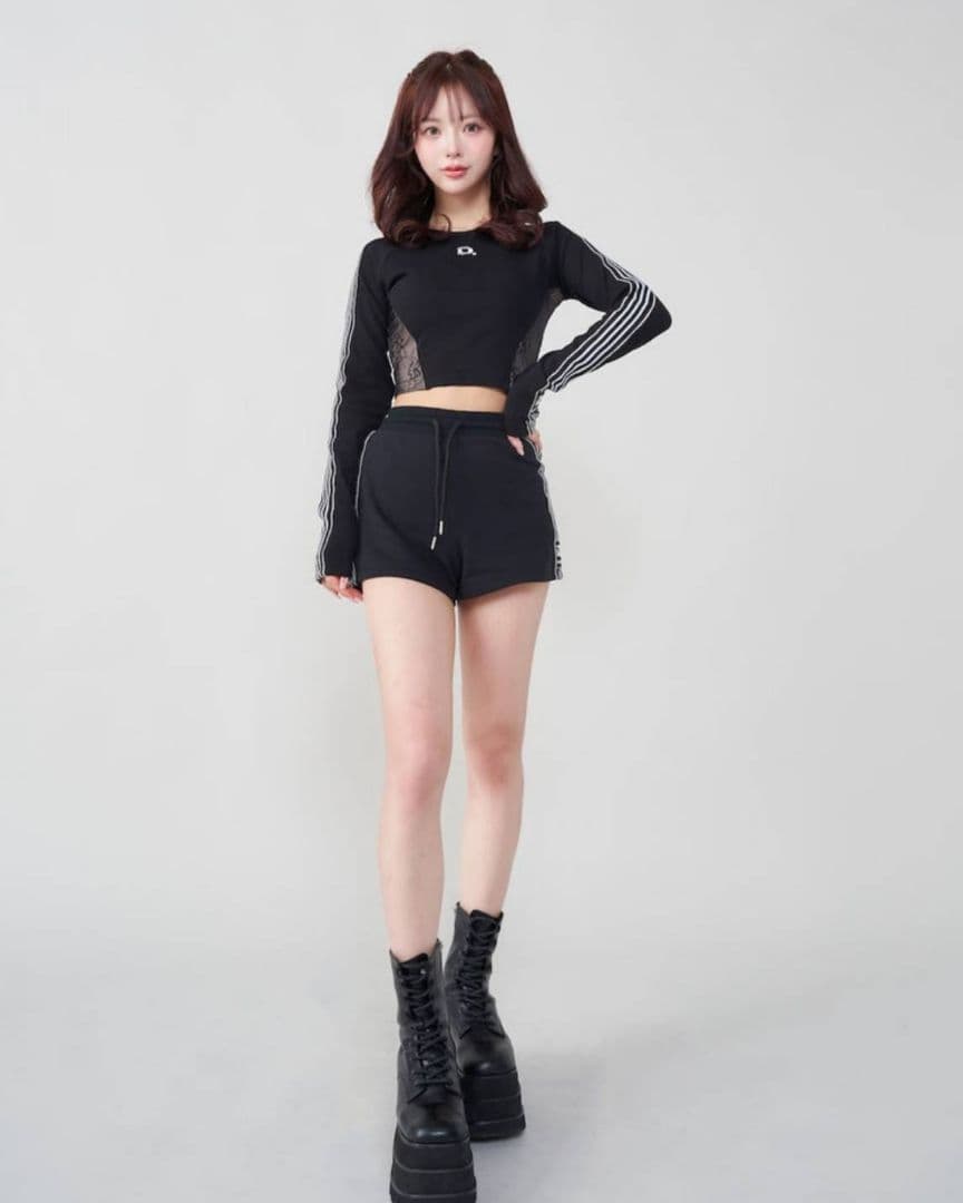 ダーリッチ レースドッキングラインクロップドトップス BLK