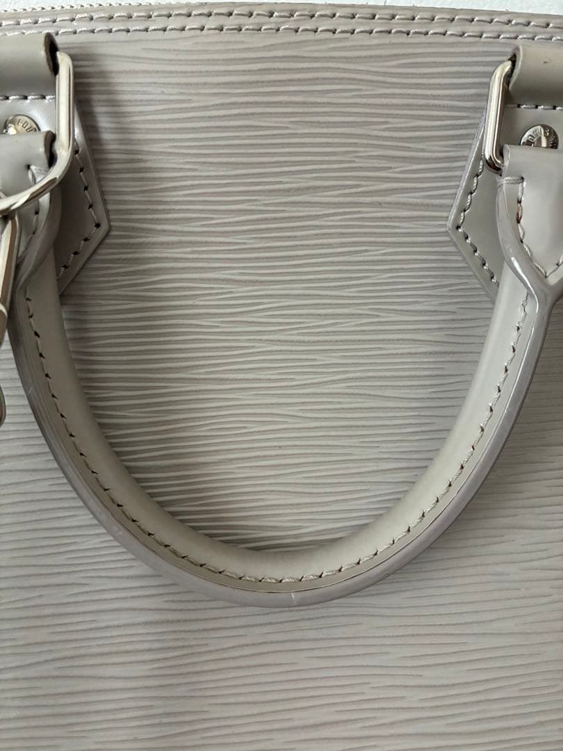 本日限定値下げ　ルイヴィトン エピ バッグ ショルダーベルトセット