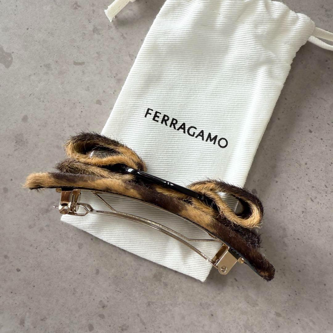 【新品未使用】FERRAGAMO フェラガモ バレッタ レオパード ヒョウ柄