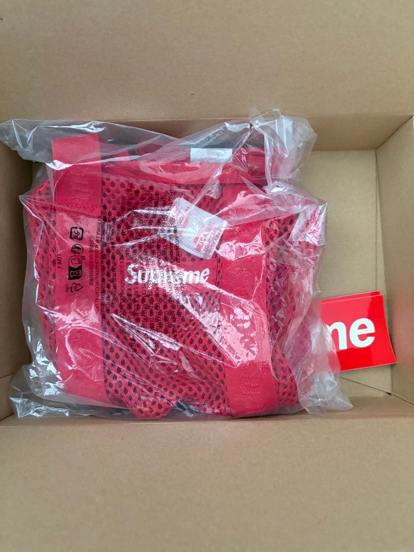 Supreme mesh mini duffle bag レッドカラー