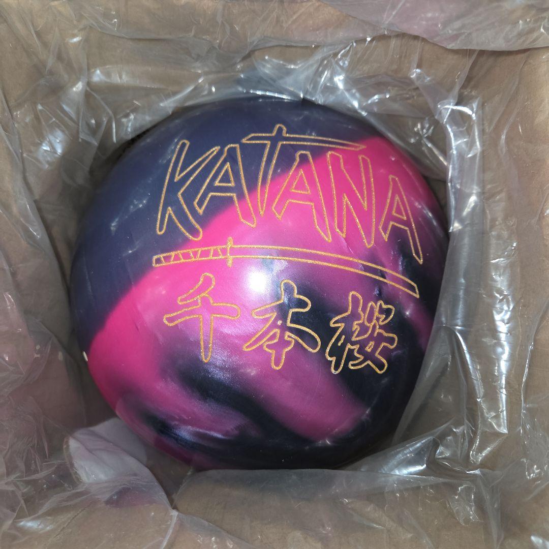カタナ千本桜 ボウリングボール ブラック/シルバー/ピンク 15ポンド