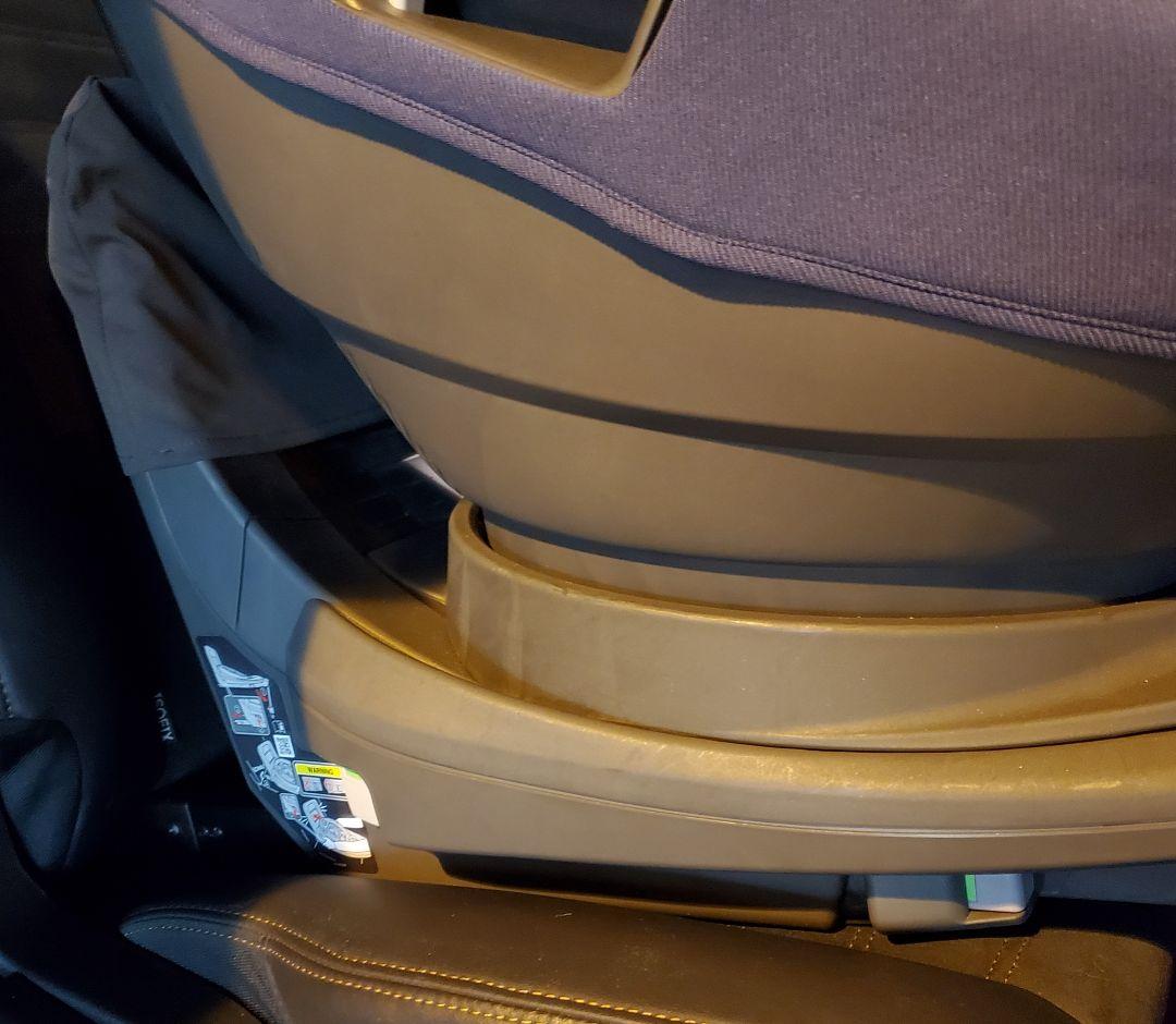 美品 チャイルドシートコンビ THE S ISOFIX ZB-690 ネイビー