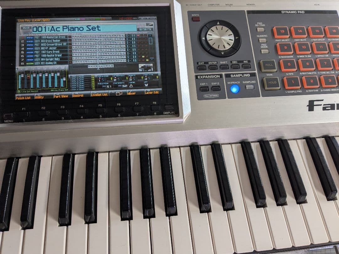 Roland Fantom G6 シンセサイザー 本体