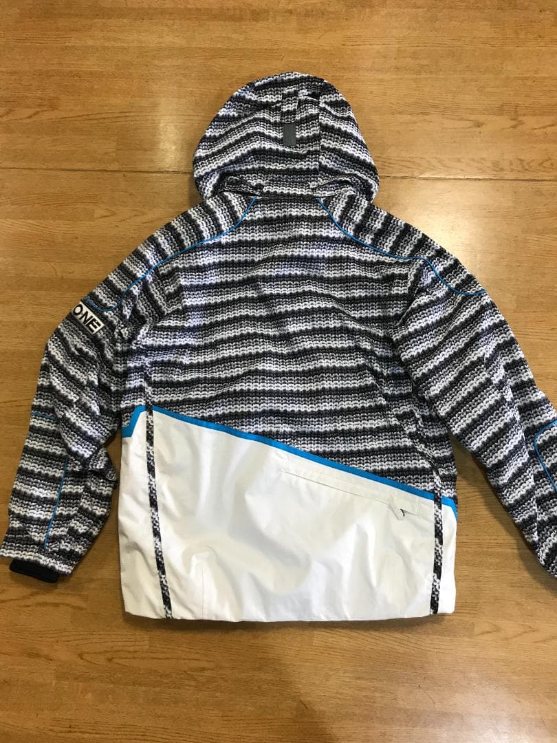 ONYONE SALOMON TEAM モデル　中綿入りジャケット　Ｓサイズ最終